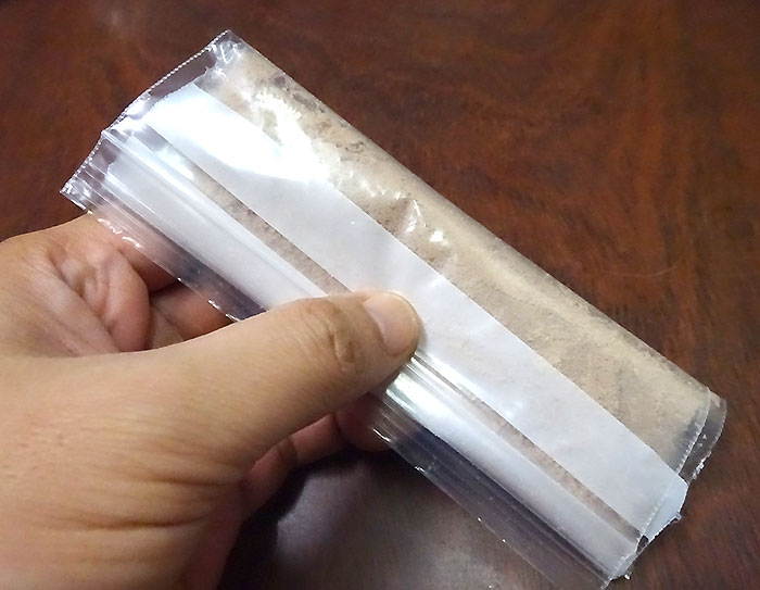 ゴールドスタンダードの持ち運びは小袋派です！